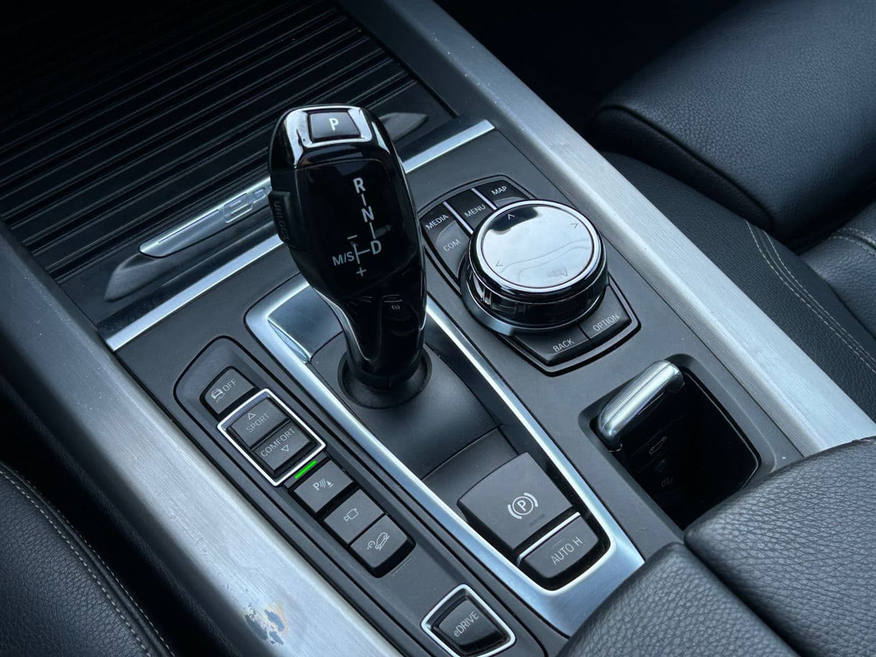 2018 BMW X5 4.0e — Miniatură 15