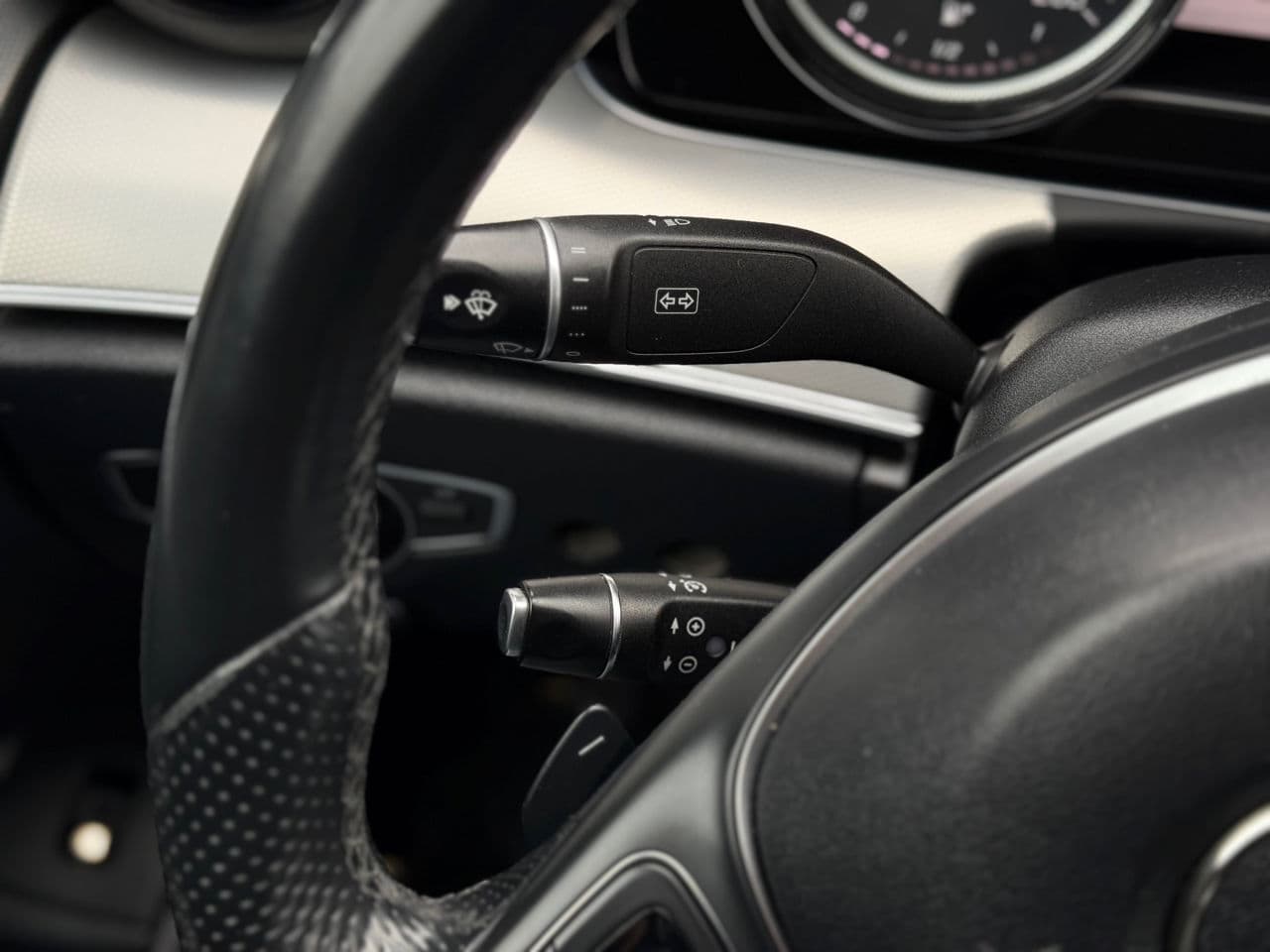 2018 Mercedes E 200 — Miniatură 8