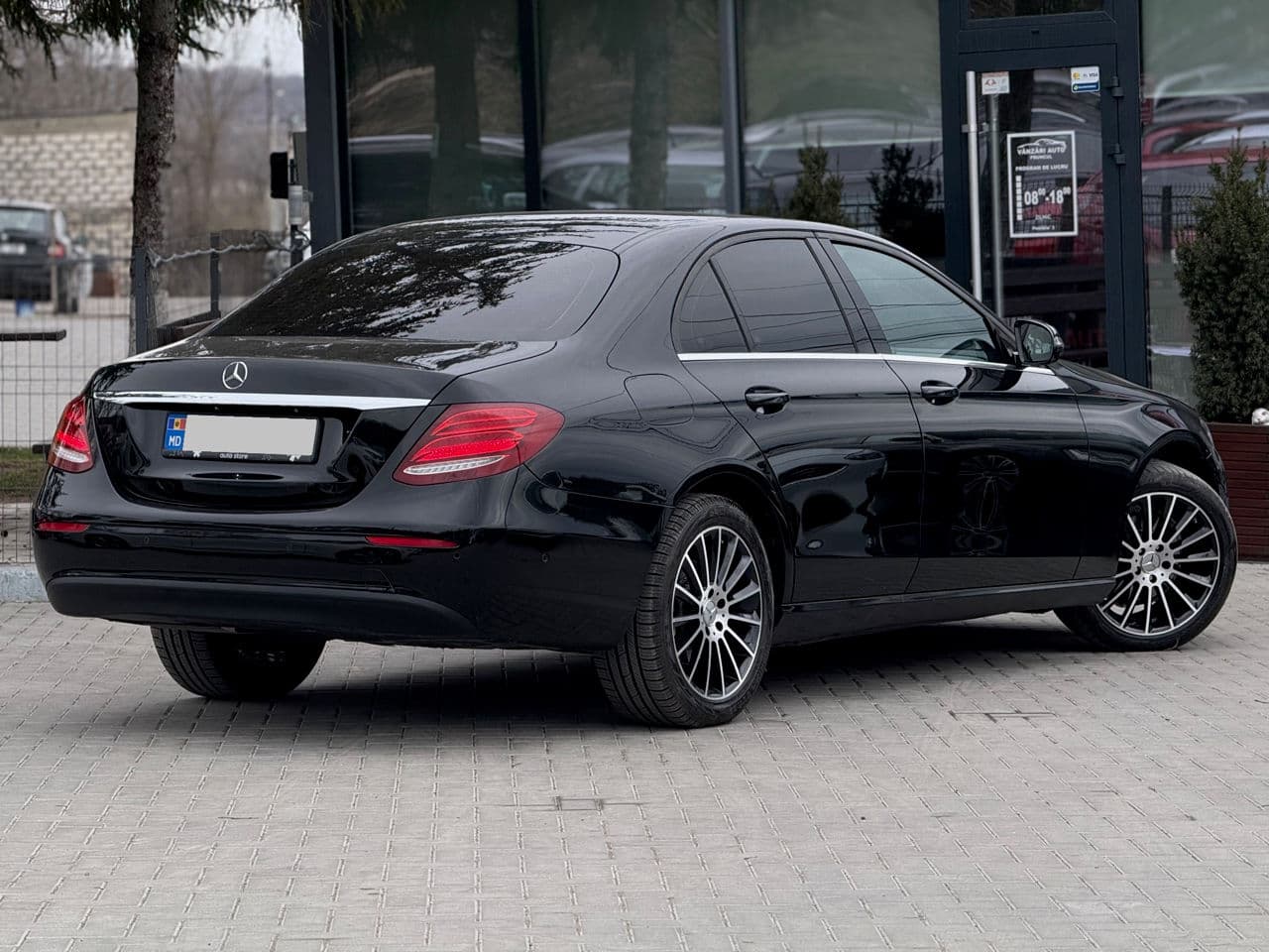 2018 Mercedes E 200 — Miniatură 2