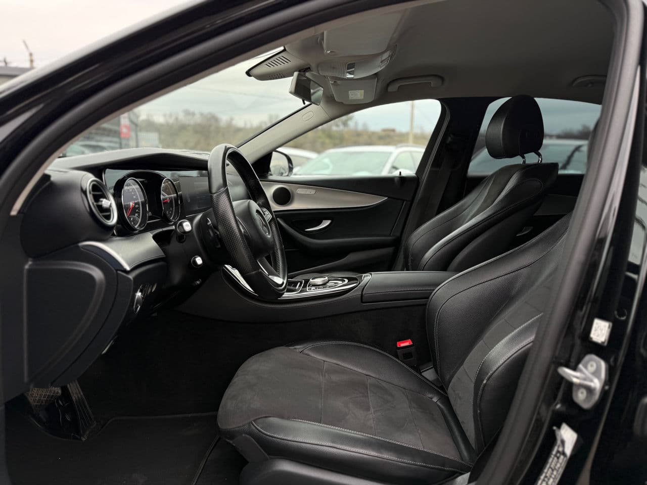 2018 Mercedes E 200 — Miniatură 5