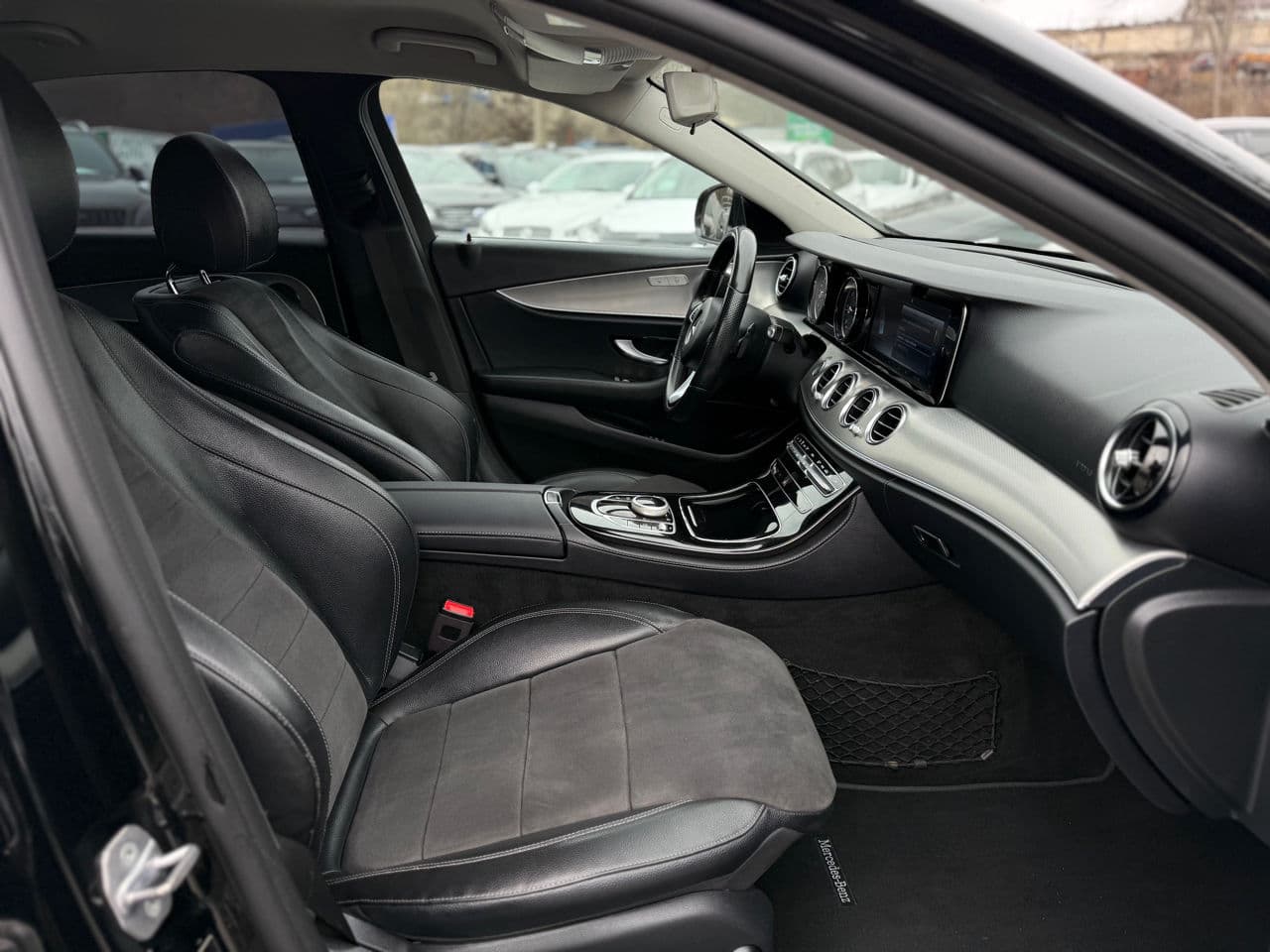 2018 Mercedes E 200 — Miniatură 15