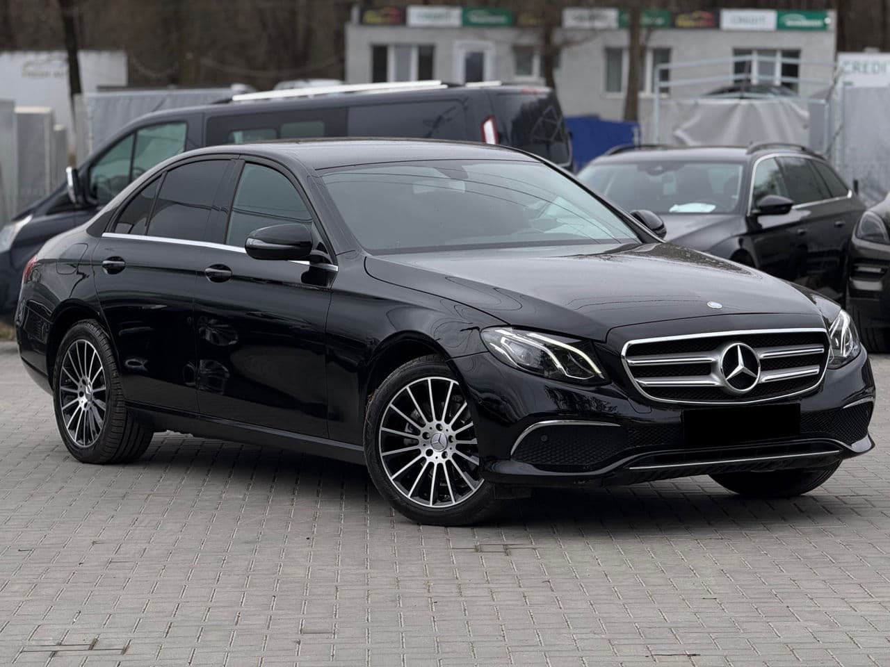 2018 Mercedes E 200 — Miniatură 3