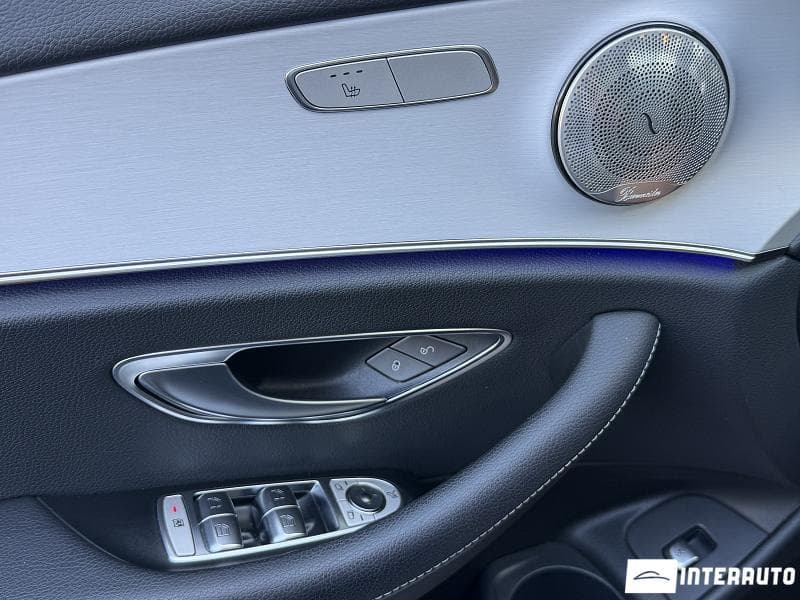 2021 Mercedes E 300de — Miniatură 7