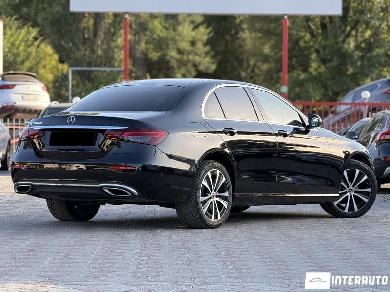2021 Mercedes E 300de — Miniatură 2