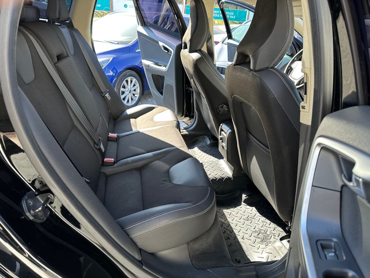 Volvo XC 60 2011 — Миниатюра 16