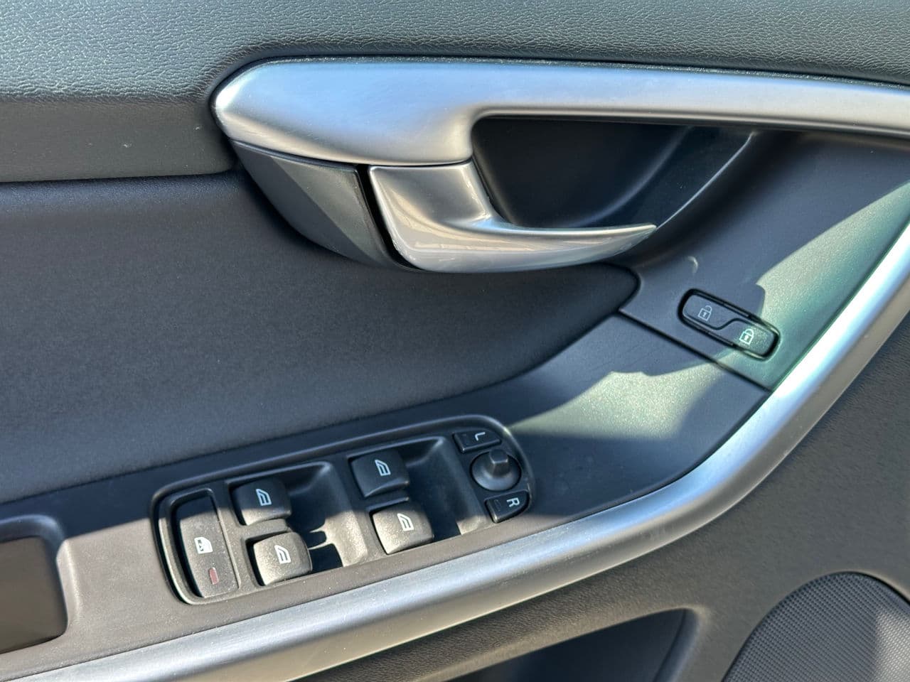 Volvo XC 60 2011 — Миниатюра 14