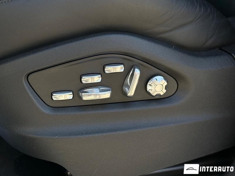 2019 Porsche Cayenne — Miniatură 9