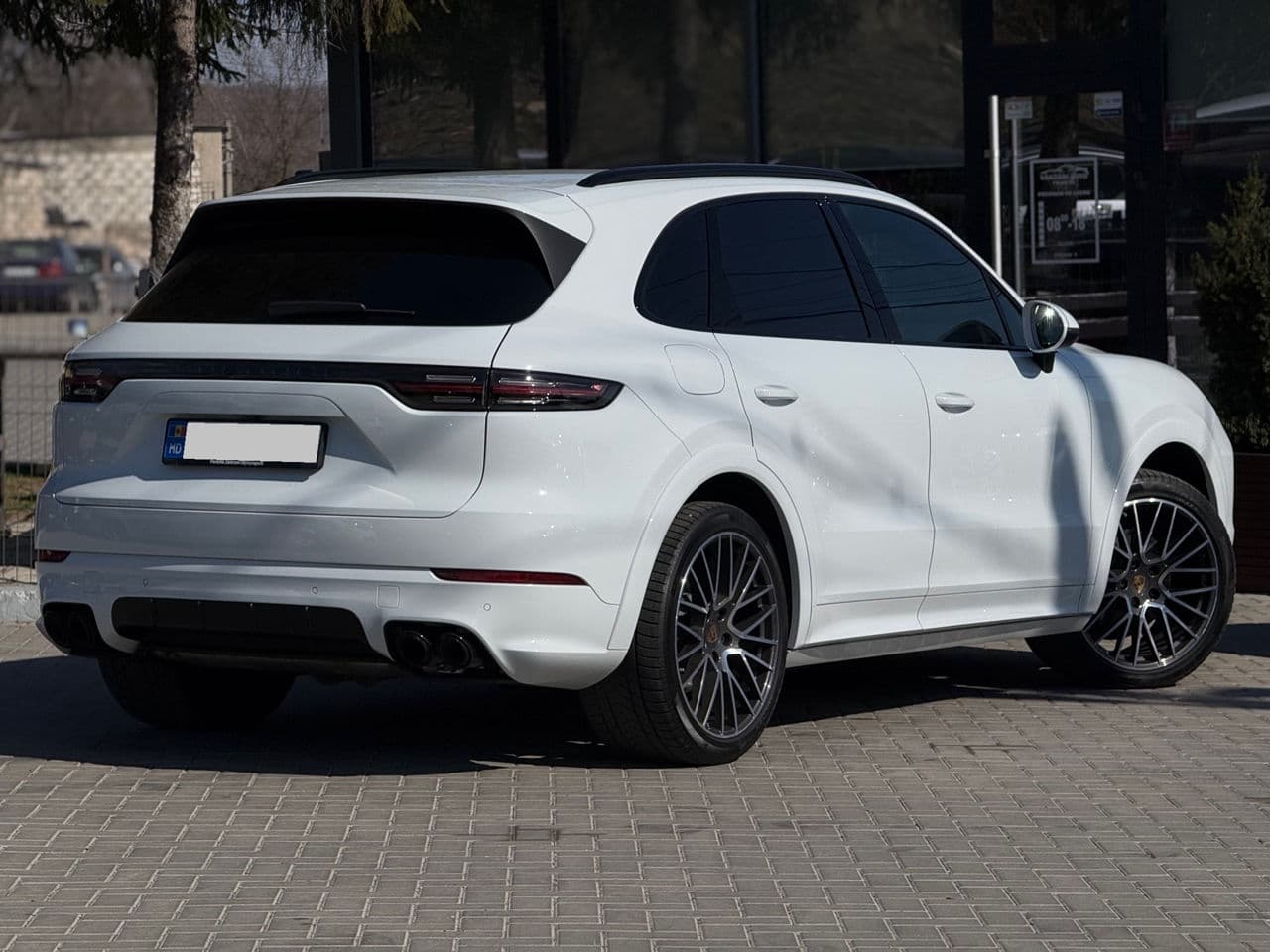 2019 Porsche Cayenne — Miniatură 2