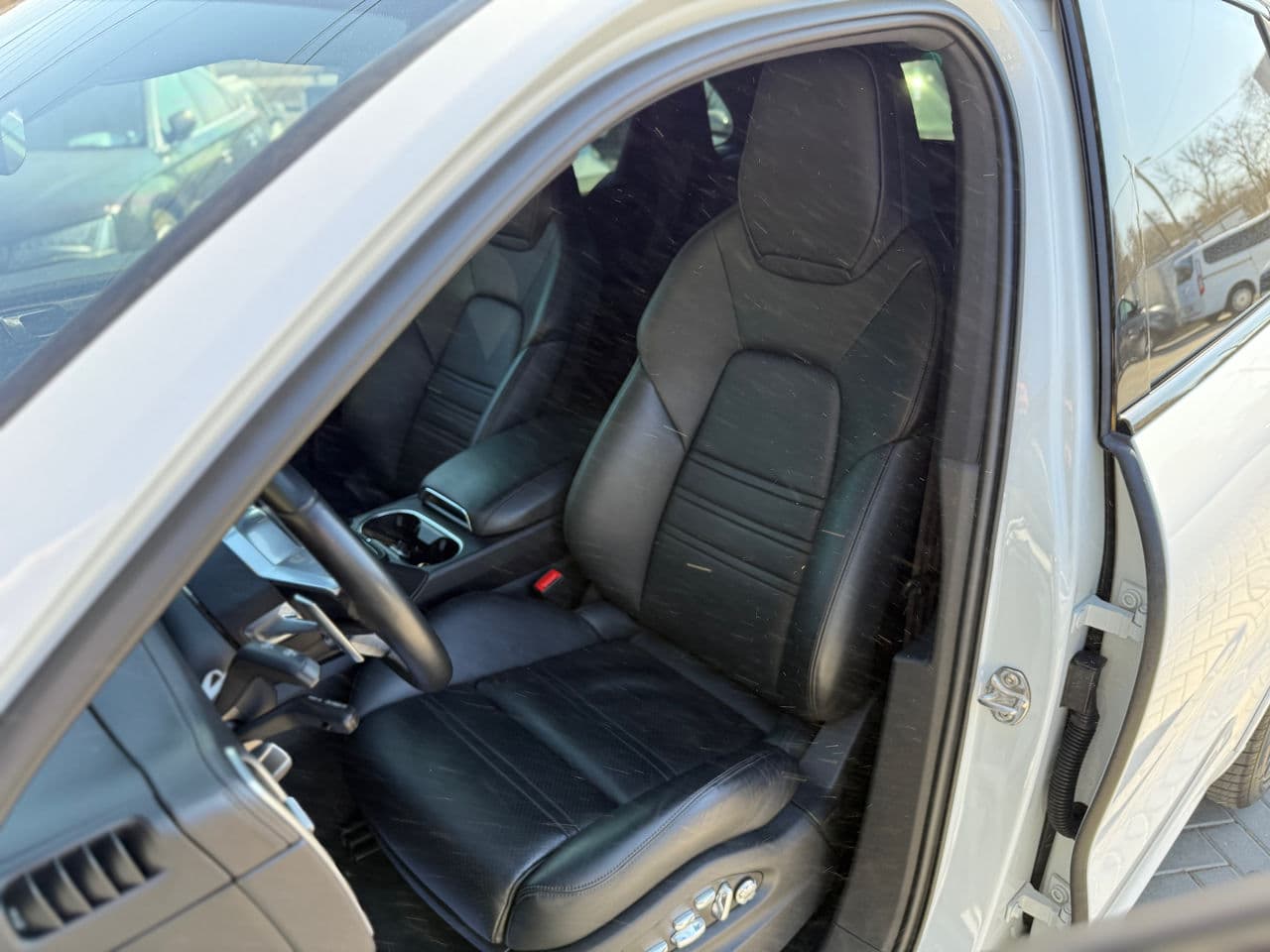 2019 Porsche Cayenne — Miniatură 8