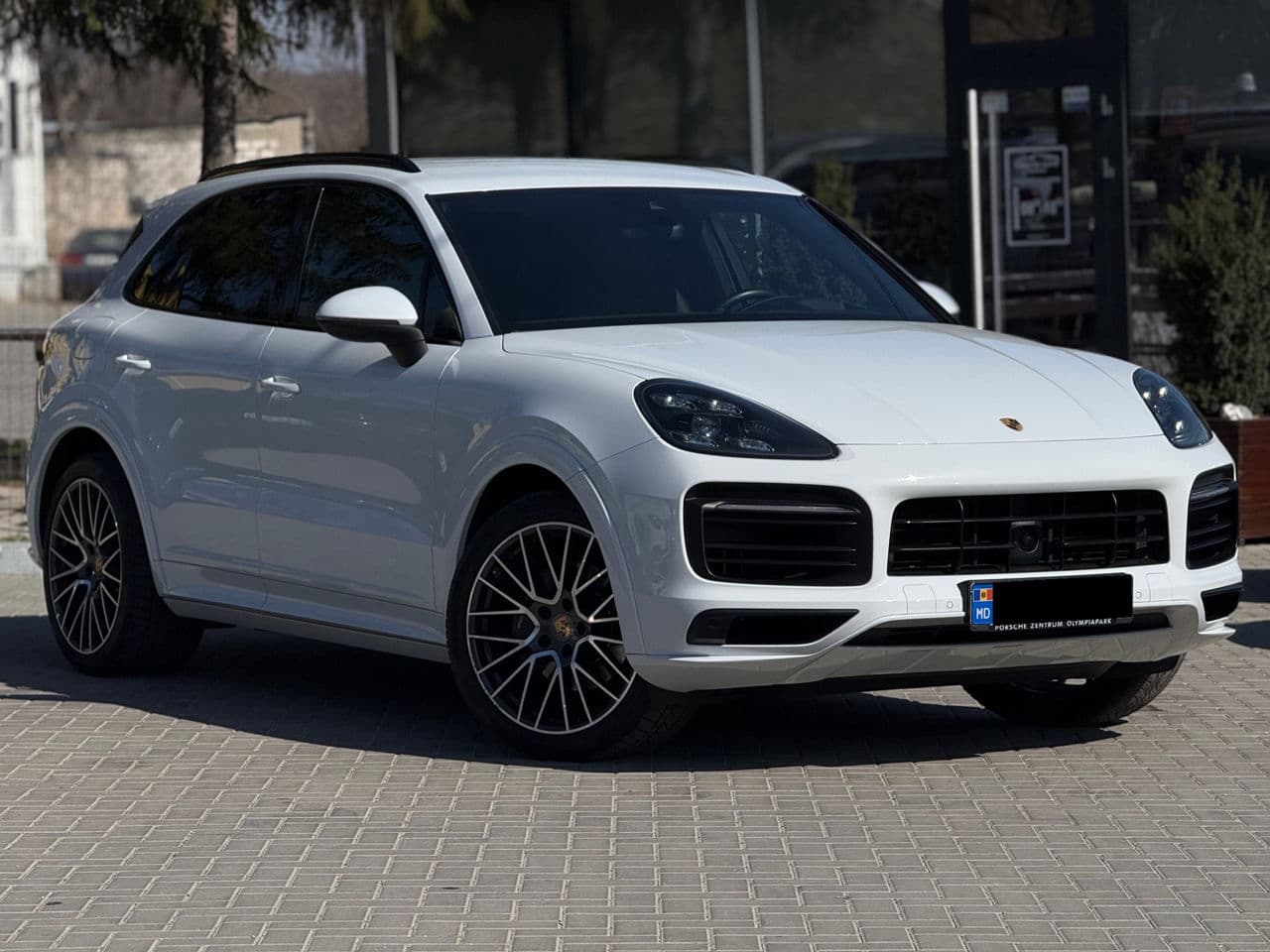 2019 Porsche Cayenne — Miniatură 3
