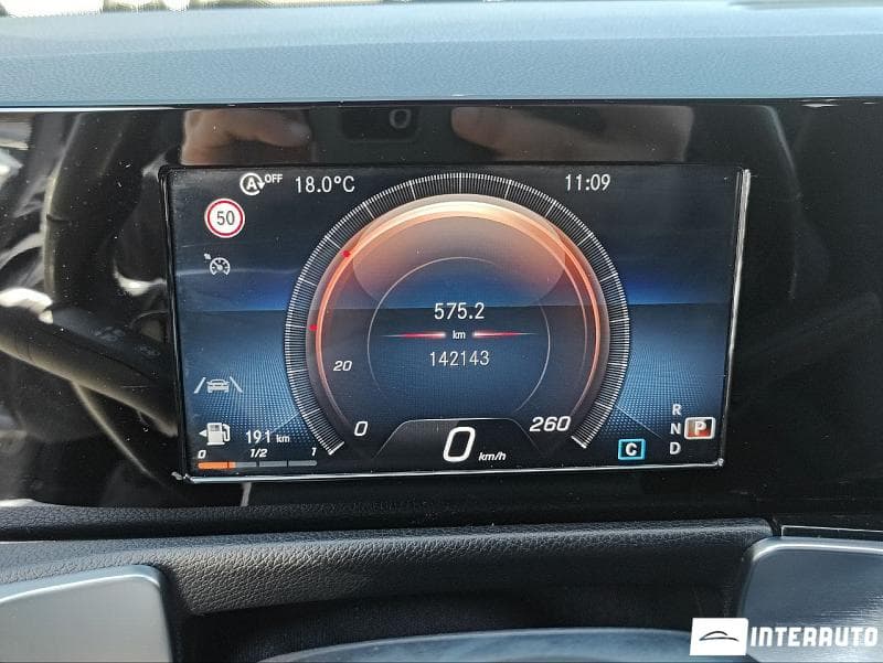 2020 Mercedes GLB 200d — Miniatură 11