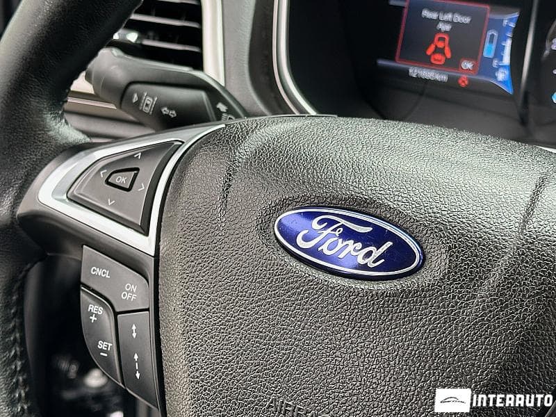 2016 Ford Fusion — Miniatură 9