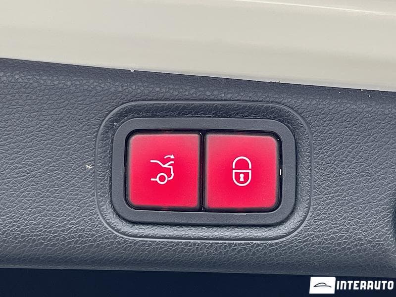 2021 Mercedes E 350 — Miniatură 23