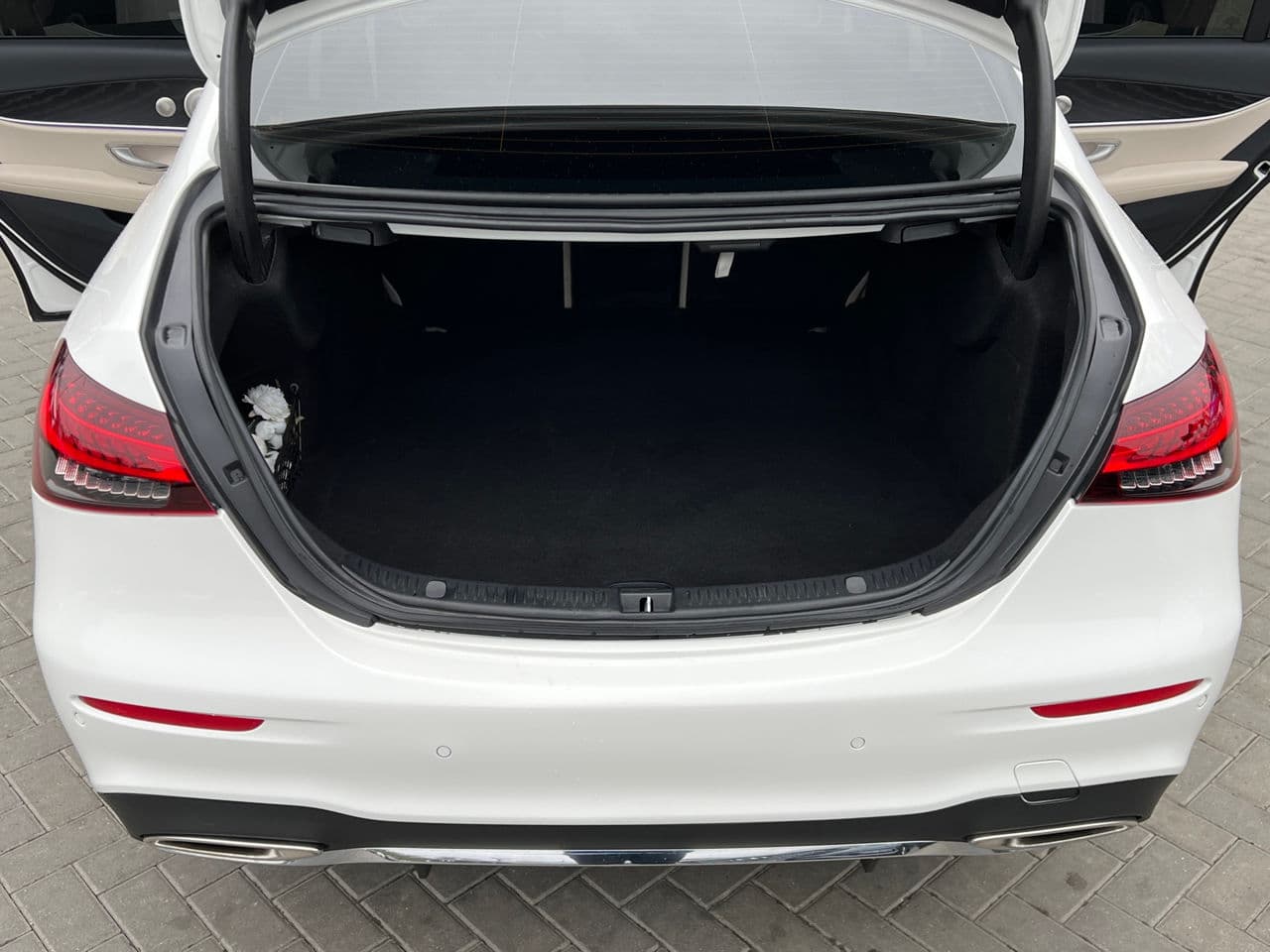 2021 Mercedes E 350 — Miniatură 24