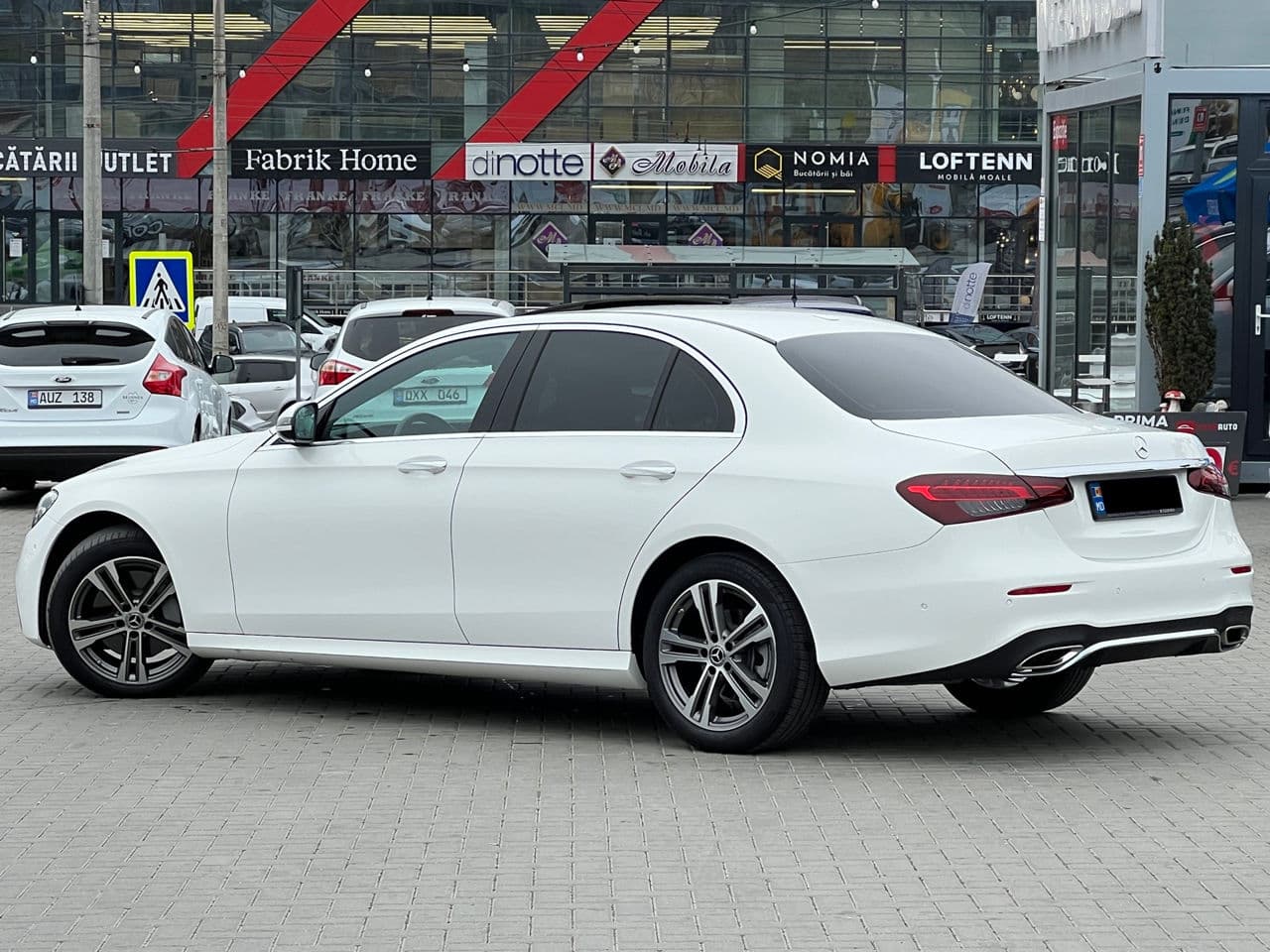 2021 Mercedes E 350 — Miniatură 4