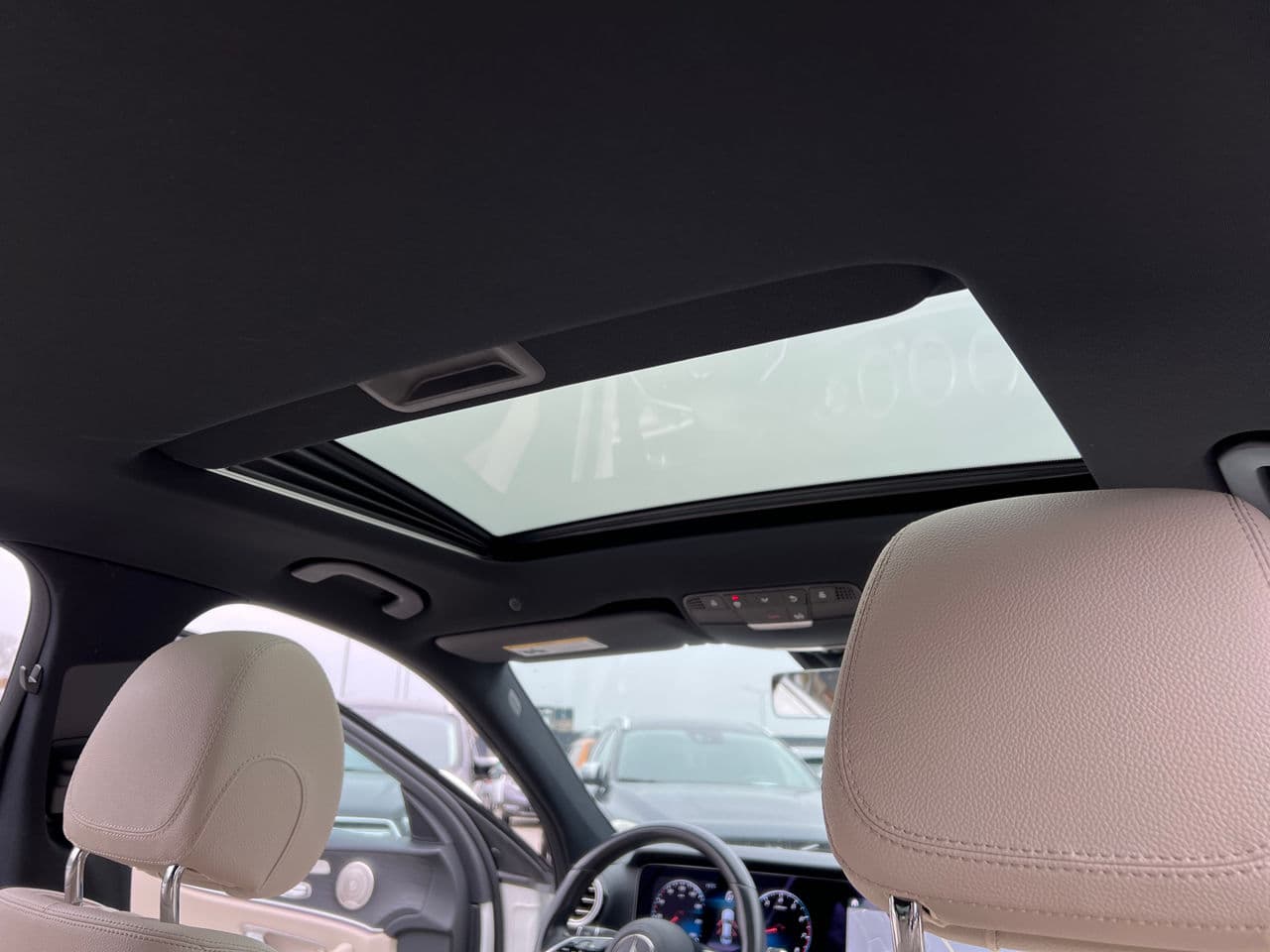 2021 Mercedes E 350 — Miniatură 14