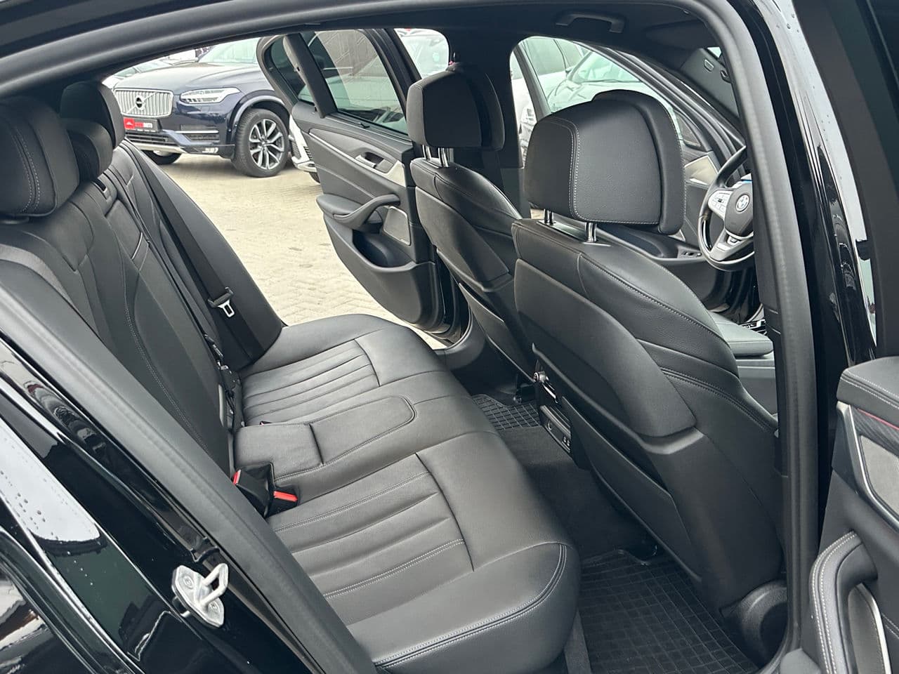 2020 BMW 545e — Miniatură 16