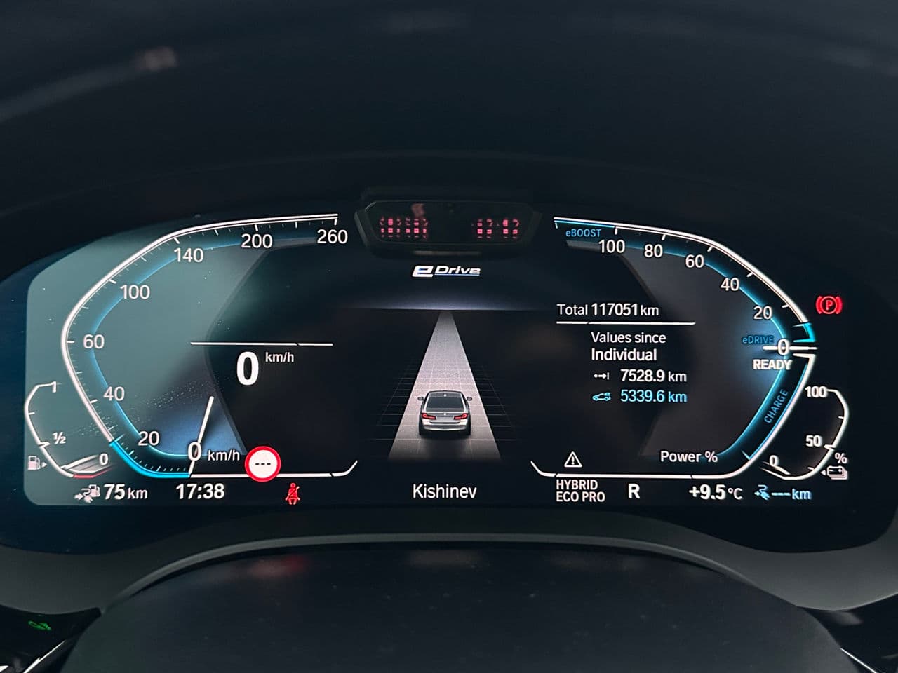 2020 BMW 545e — Miniatură 8