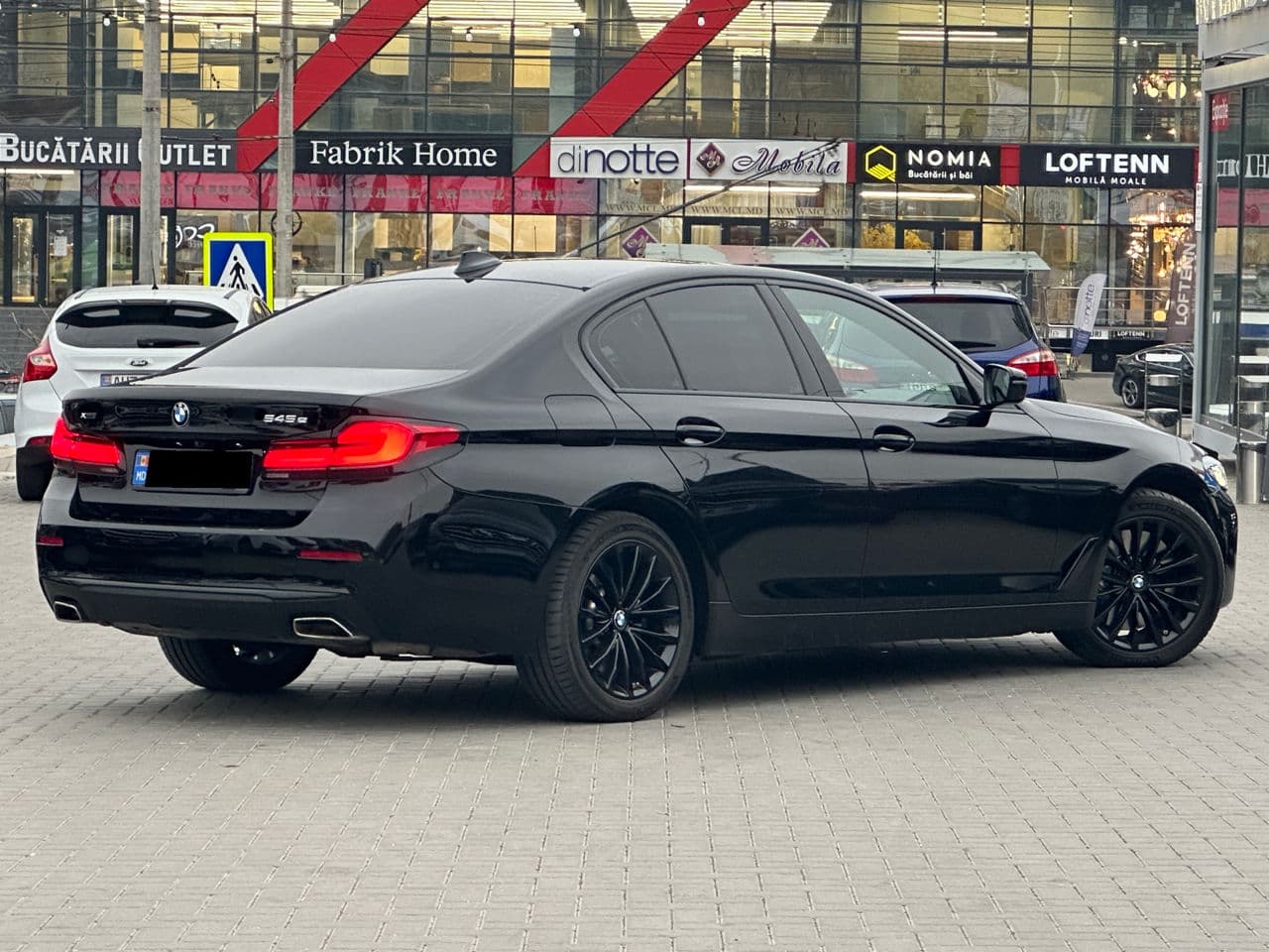 2020 BMW 545e — Miniatură 3