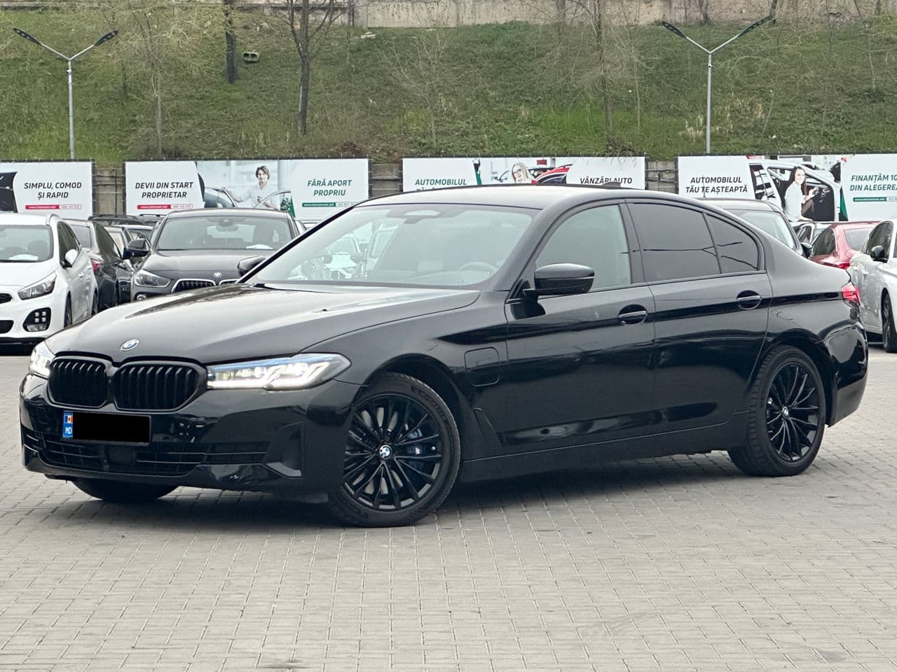 2020 BMW 545e — Miniatură 2