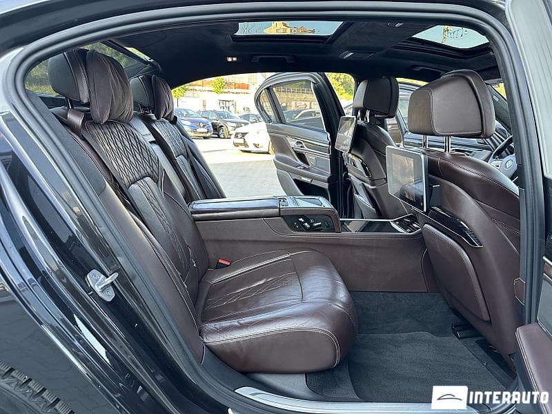 2016 BMW 740e — Miniatură 13