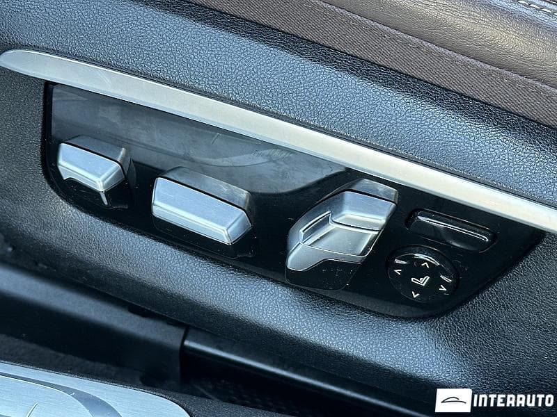 2016 BMW 740e — Miniatură 19