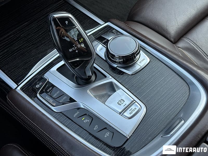 2016 BMW 740e — Miniatură 11