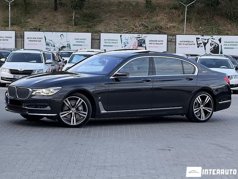 2016 BMW 740e — Miniatură 2