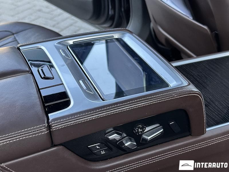 2016 BMW 740e — Miniatură 24