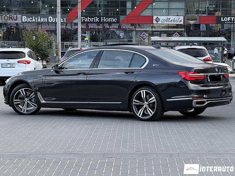 2016 BMW 740e — Miniatură 4