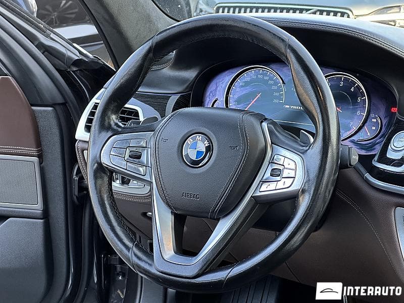 2016 BMW 740e — Miniatură 7