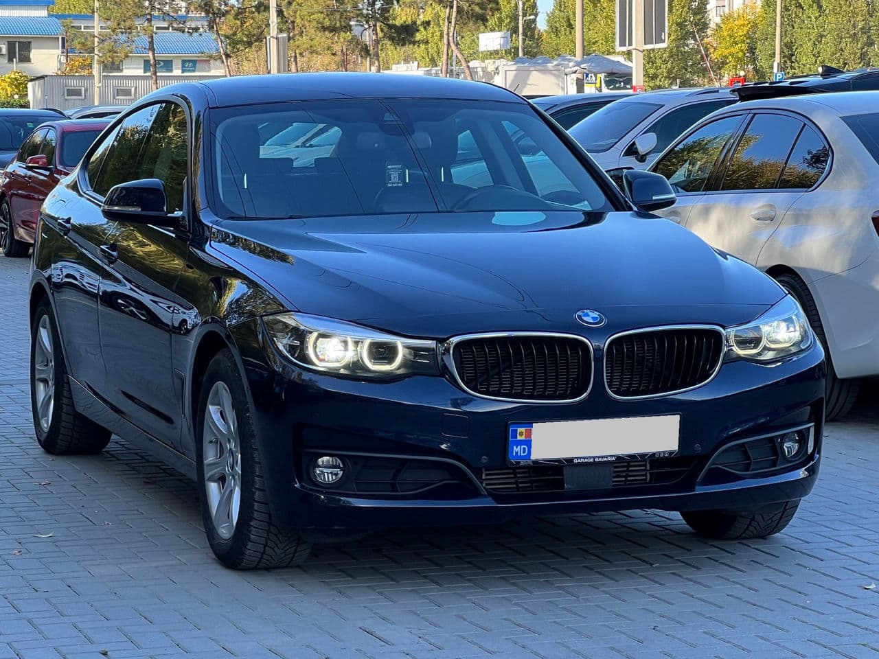 2017 BMW 320 GT — Miniatură 3