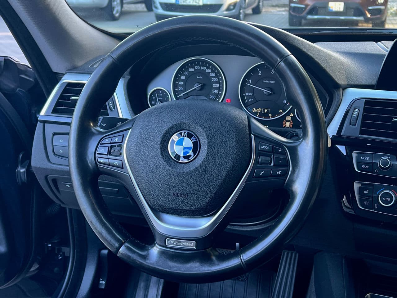 2017 BMW 320 GT — Miniatură 13