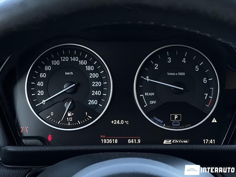 BMW 225XE 2017 — Миниатюра 9