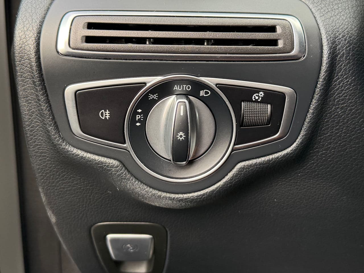 2019 Mercedes GLC 300 — Miniatură 11