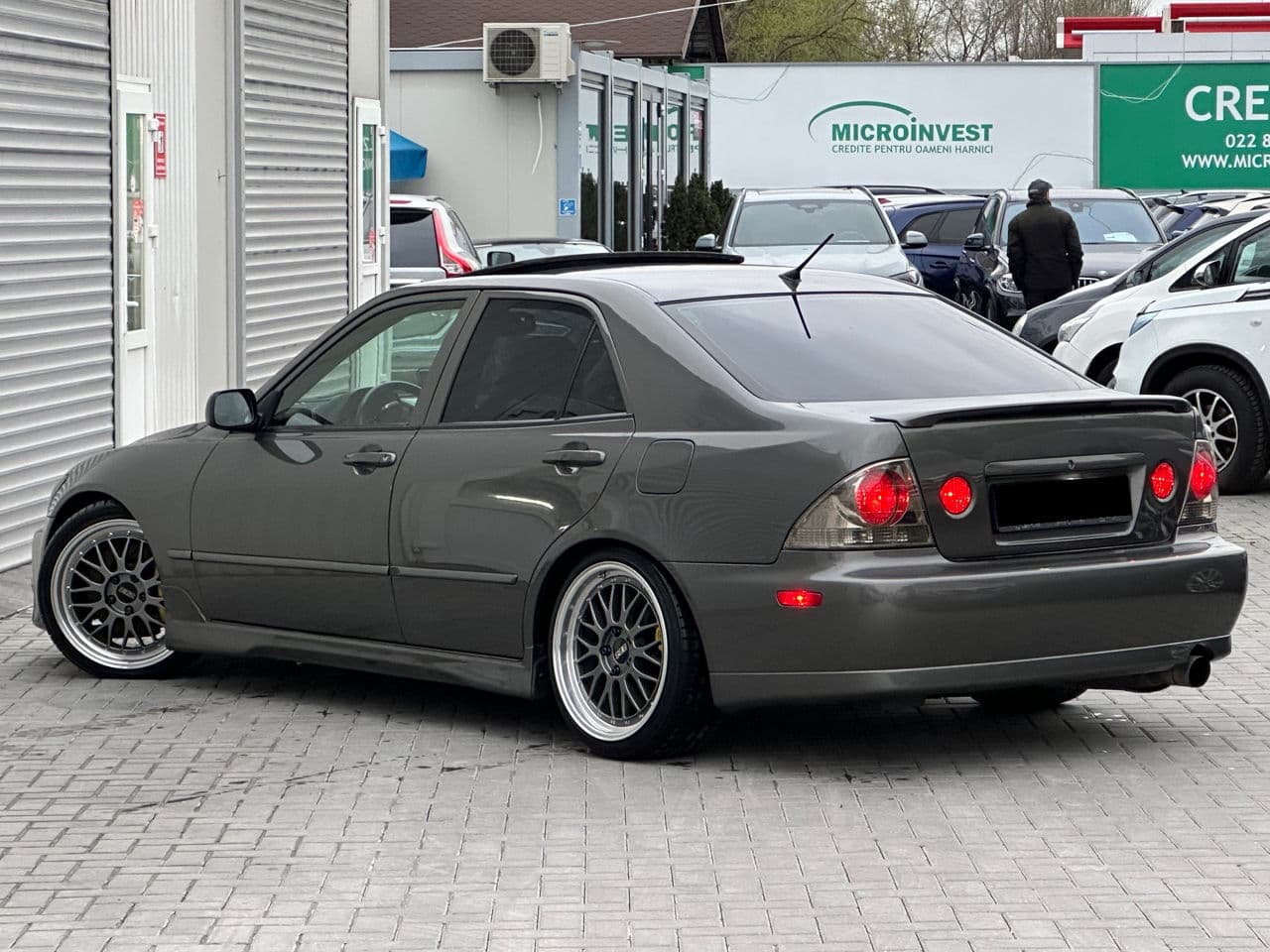 2004 Lexus IS 300 — Miniatură 3