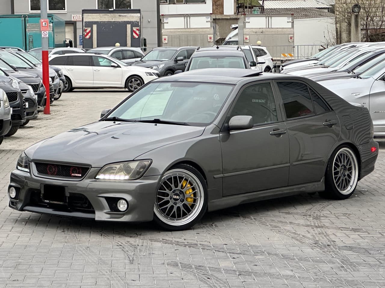 2004 Lexus IS 300 — Miniatură 2