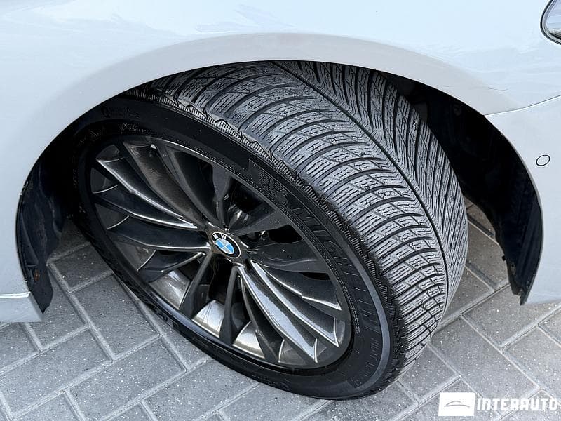 2018 BMW 530e — Miniatură 5