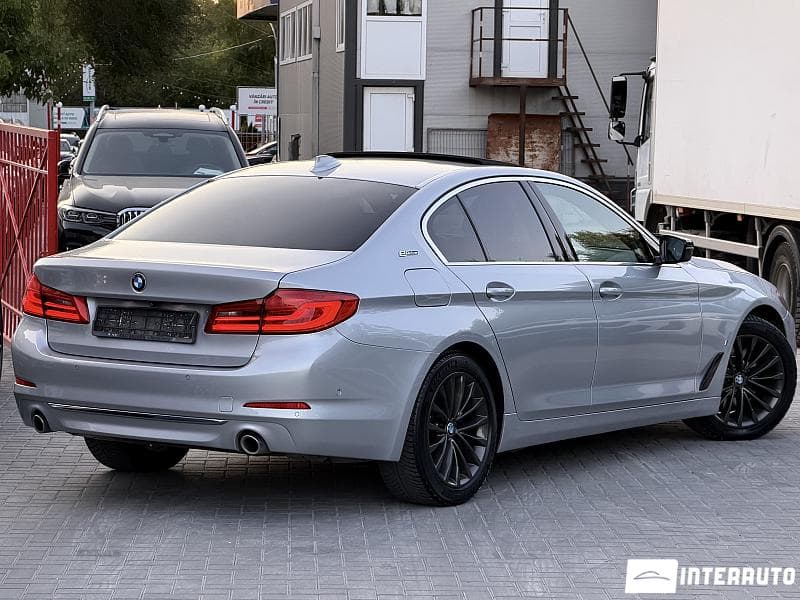 2018 BMW 530e — Miniatură 3