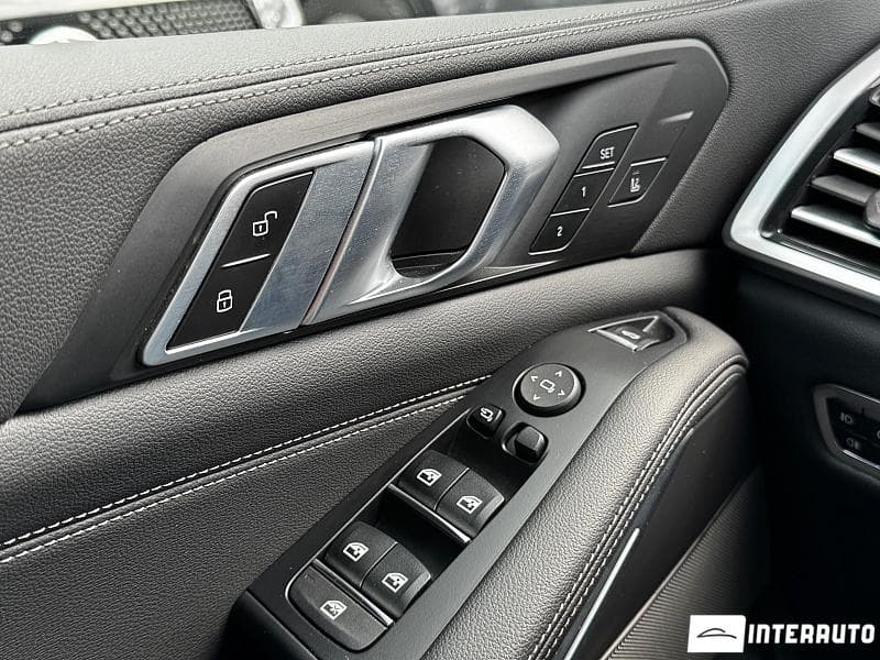 BMW X5 4.0D 2020 — Миниатюра 16