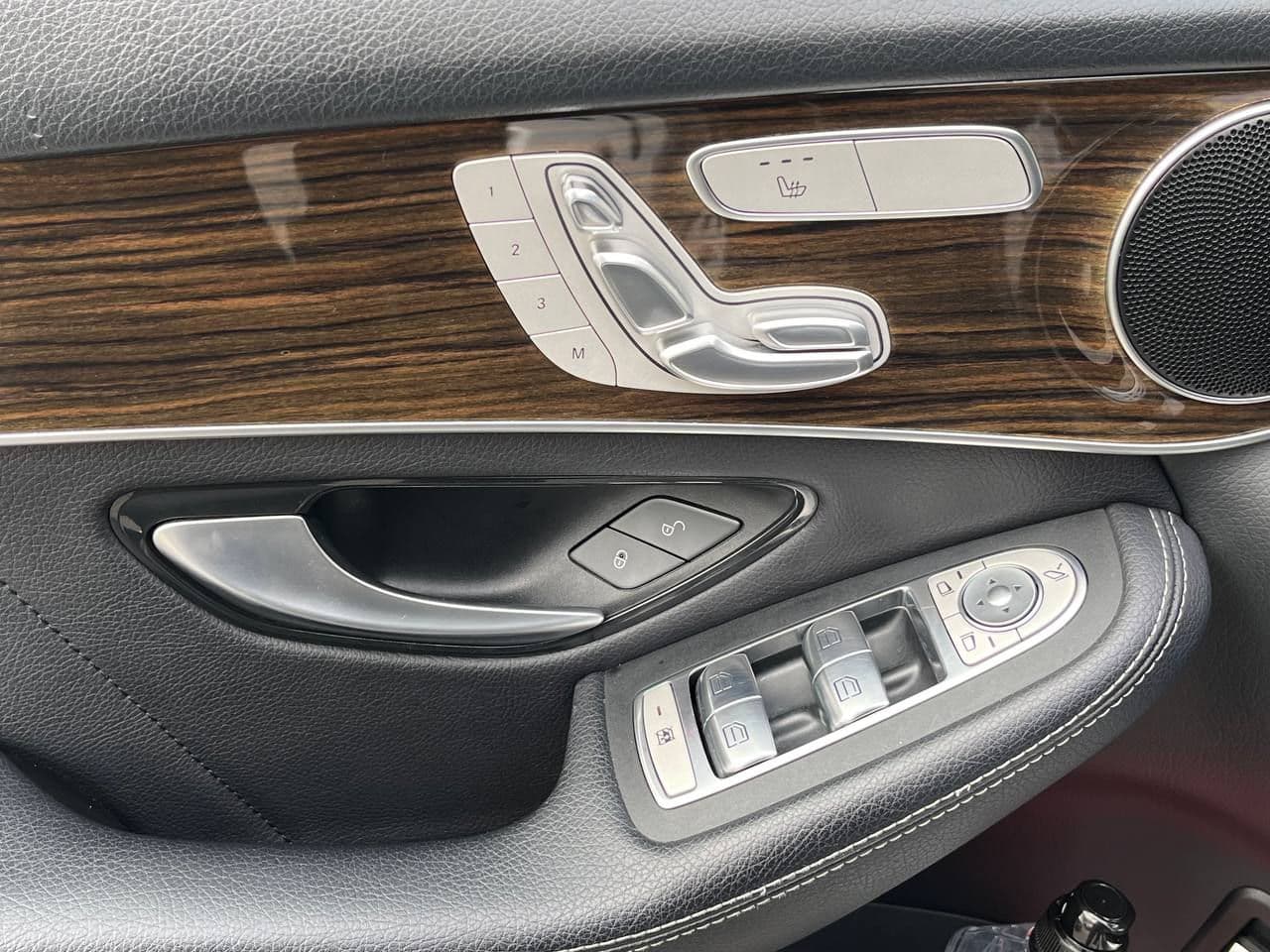 2019 Mercedes GLC 300 — Miniatură 5
