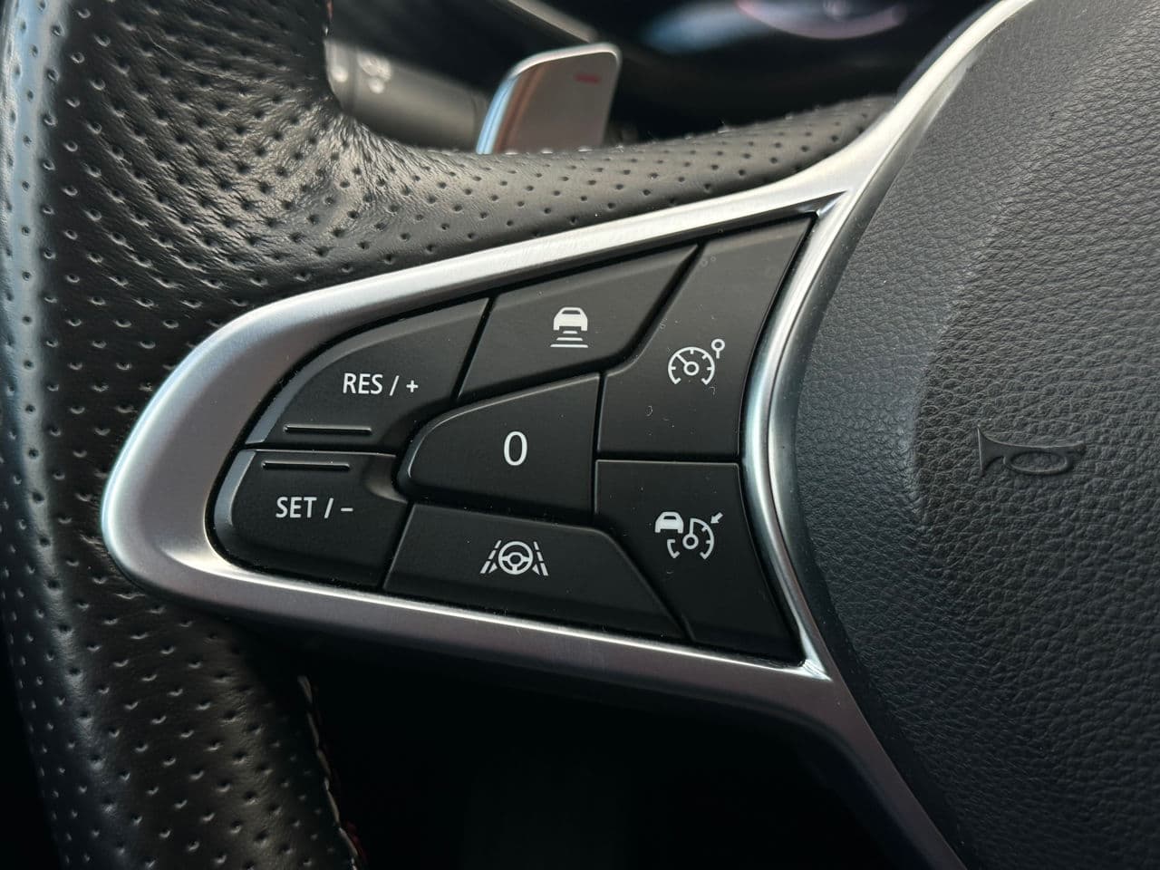 2022 Renault Arkana — Miniatură 13