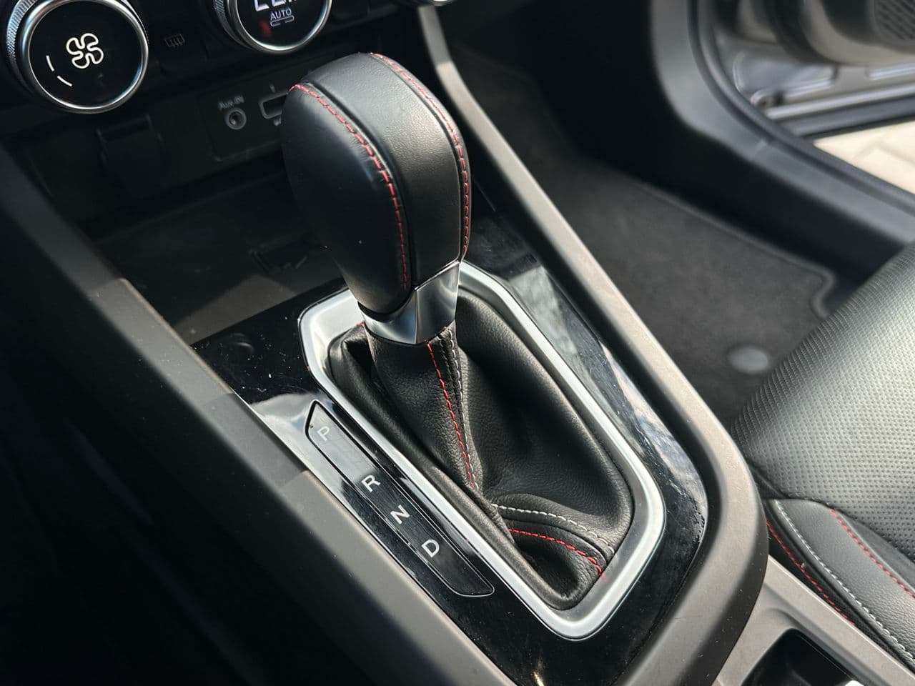 2022 Renault Arkana — Miniatură 18