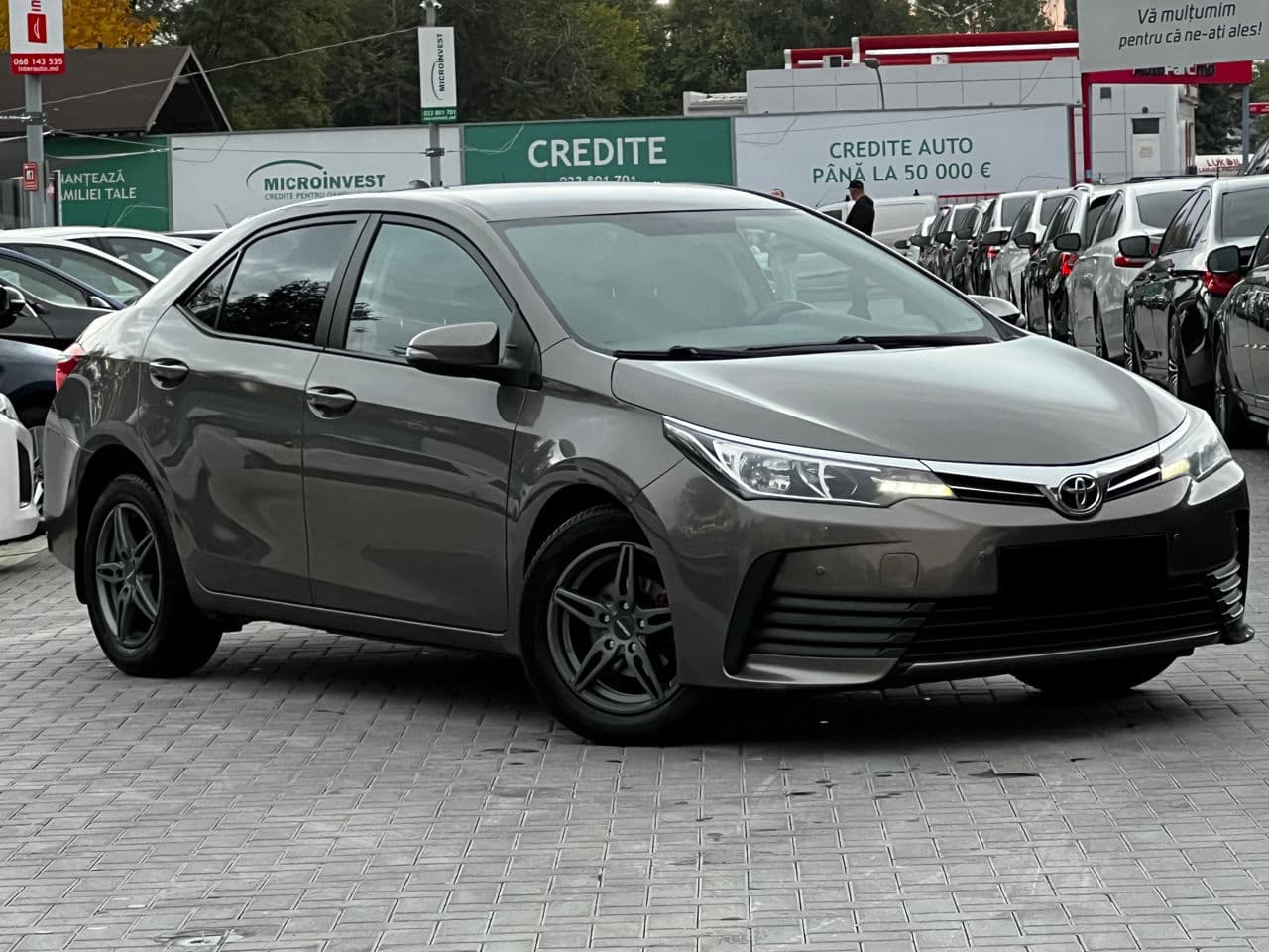 2017 Toyota Corolla — Miniatură 4