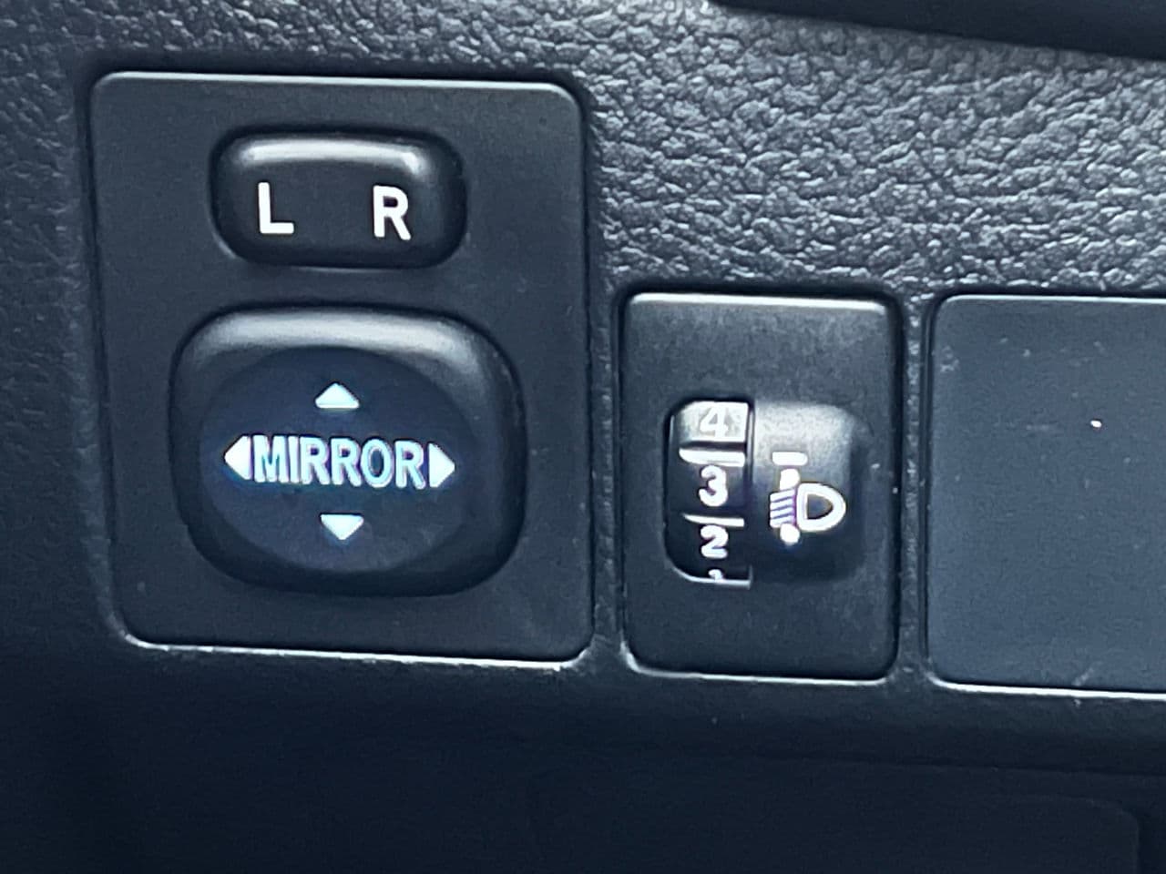 2017 Toyota Corolla — Miniatură 10