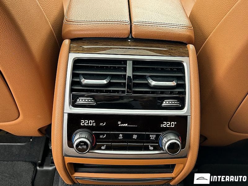 2016 BMW 740e — Miniatură 18
