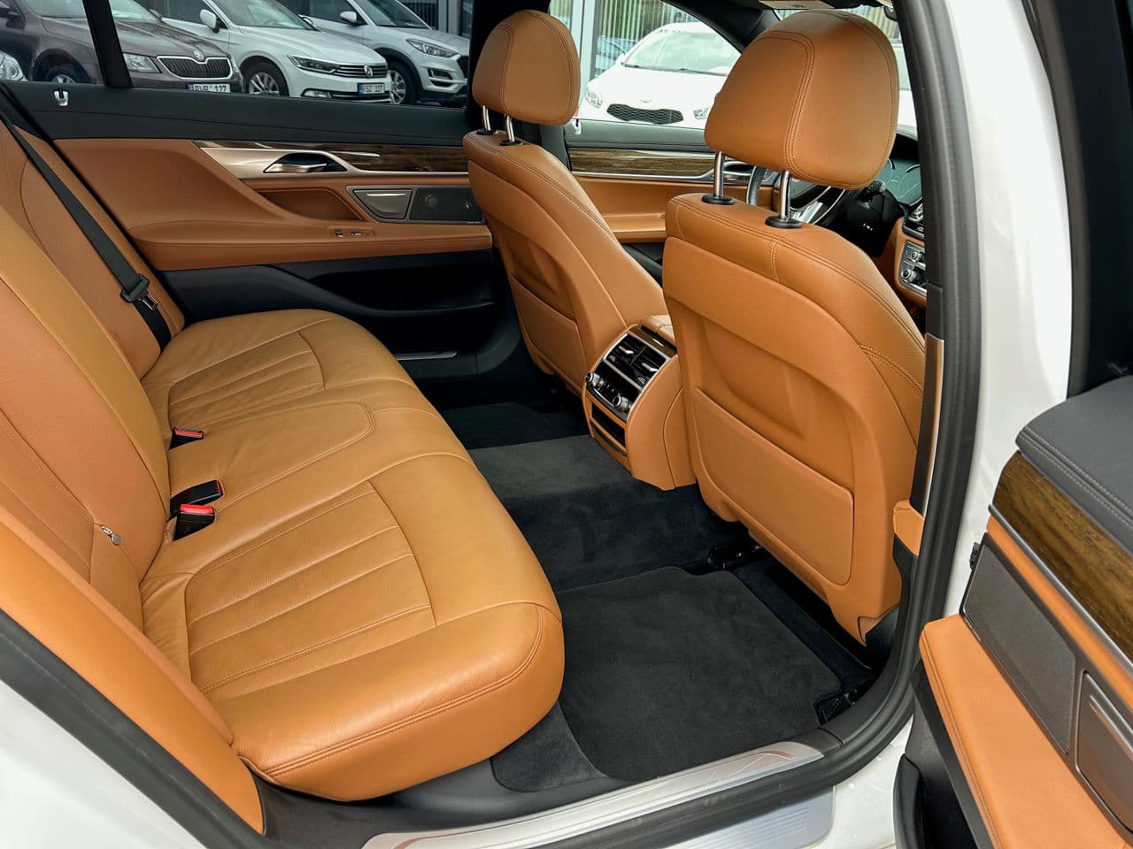 2016 BMW 740e — Miniatură 17