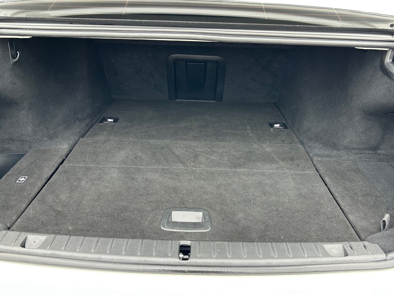 2016 BMW 740e — Miniatură 20