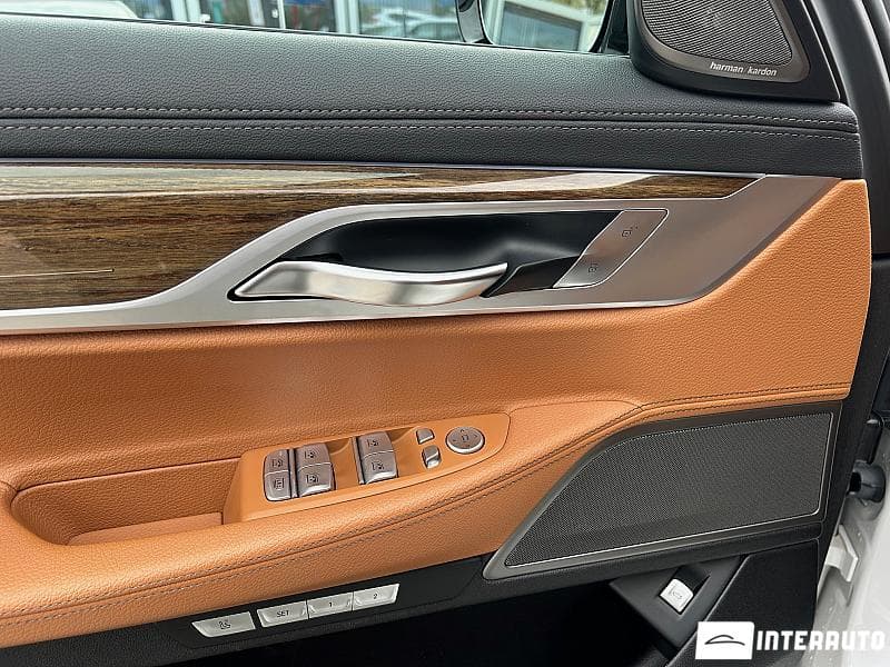 2016 BMW 740e — Miniatură 6