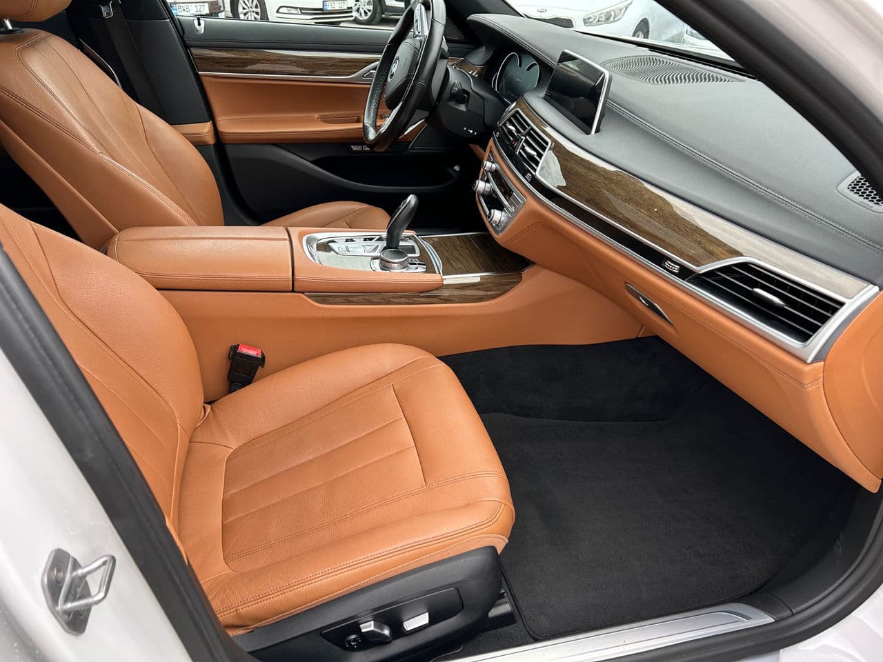 2016 BMW 740e — Miniatură 15
